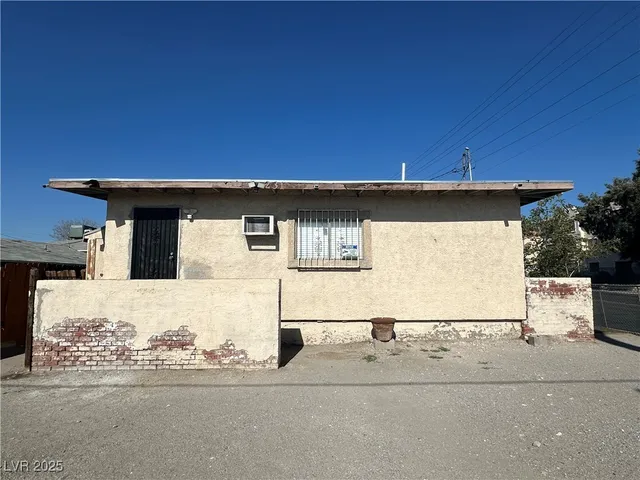 $975 | 231 North 14th Street, Unit D, Las Vegas, NV 89101