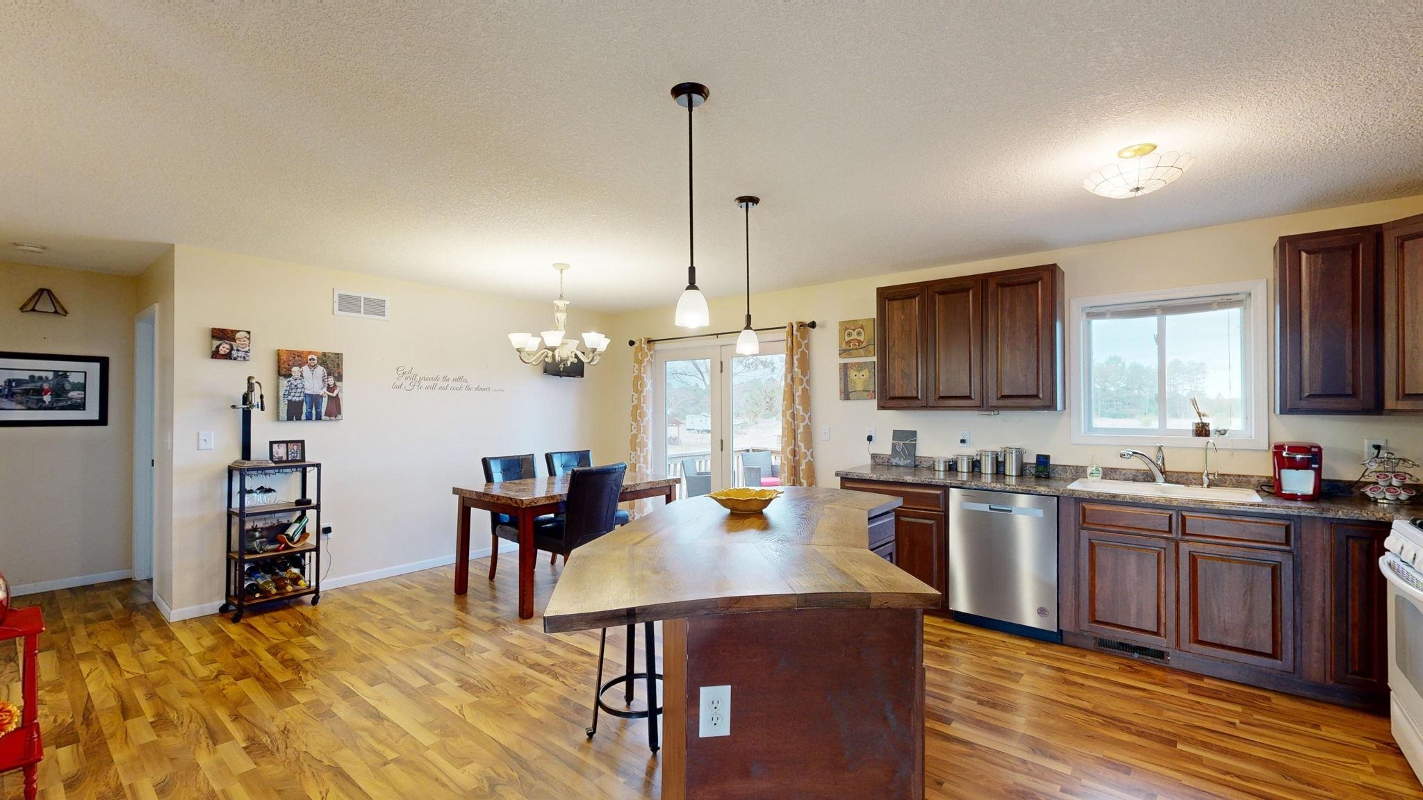 2589 North Johnson Road Weidman, MI 48893 - Photo 9 of 37 1920108-df4fa080-3e40-4921-89b1-bf5725aedda8.JPG
