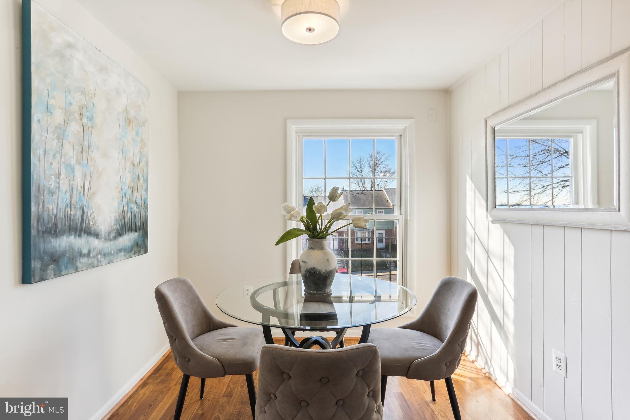 33 Timber Rock Road Gaithersburg, MD 20878 - Photo 17 of 43 Dining room
