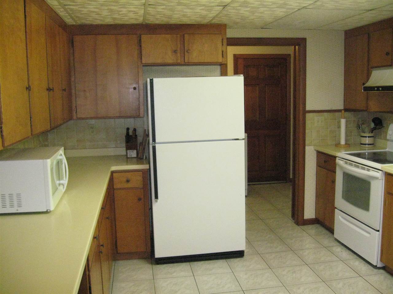 224 Dublin Road Jaffrey, NH 03452 - Photo 3 of 24