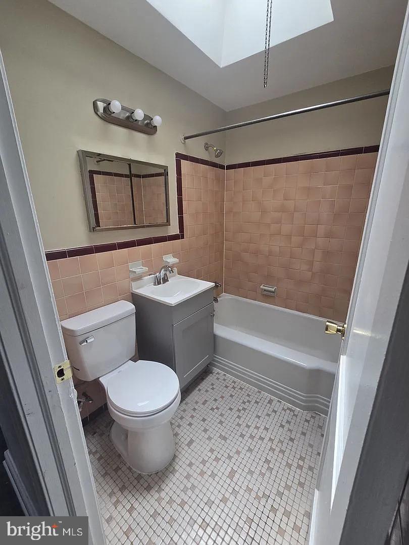 6449 Marsden Street Philadelphia, PA 19135 - Photo 7 of 8