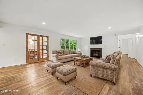 $1,085,000 | 213 Hillsborough Street, Chapel Hill, NC 27514
