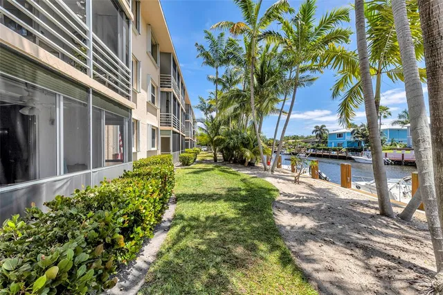 a view of a yard in front of a building