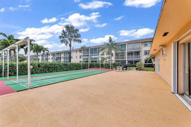 $270,000 | 4500 North Federal Highway, Unit 170H, Lighthouse Point, FL 33064