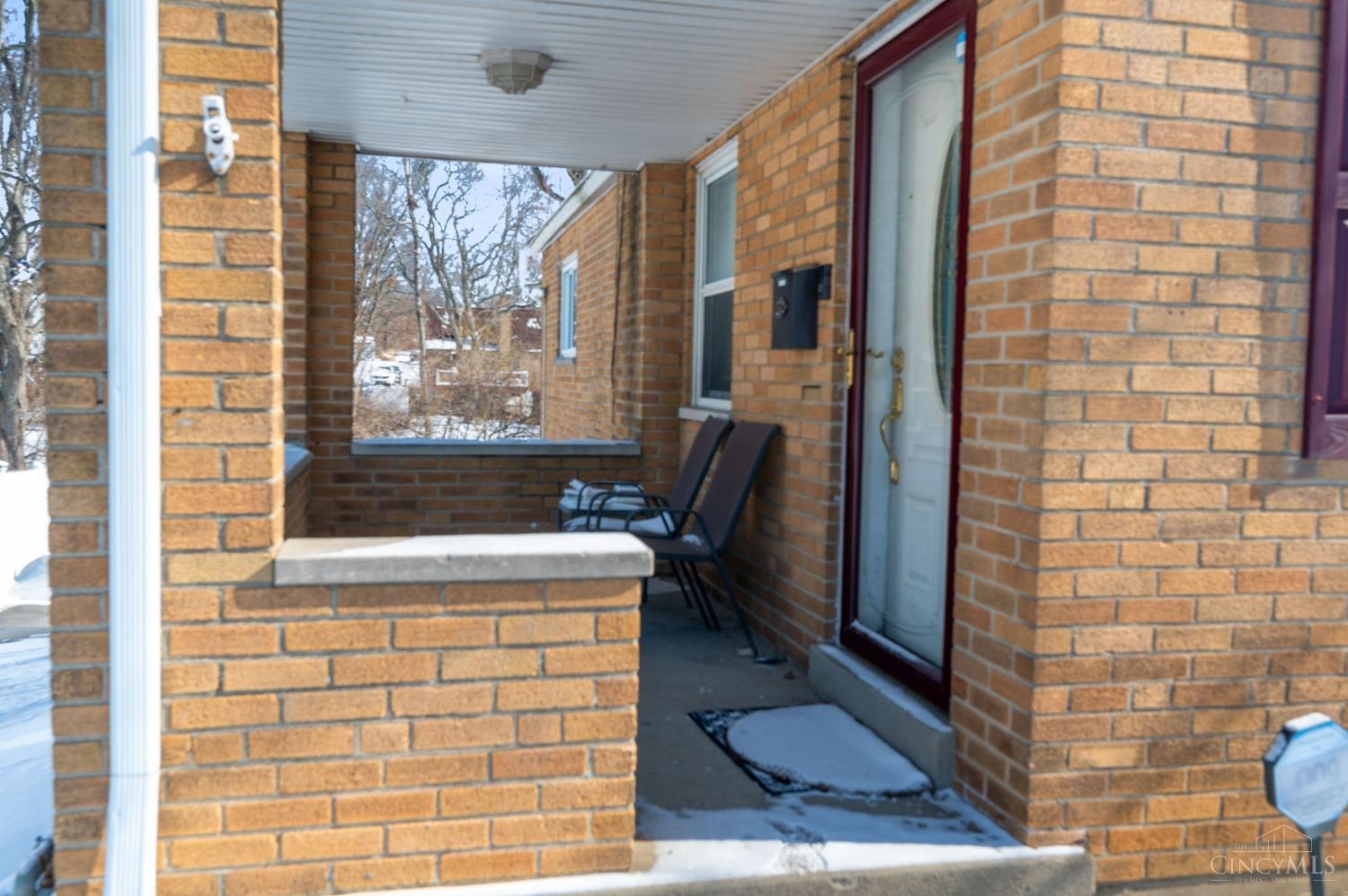 2432 Banning Road Cincinnati, OH 45239 - Photo 3 of 32 Gallery Image 3