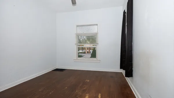 $127,500 | 802 South Madison Street, Bloomington, IL 61701