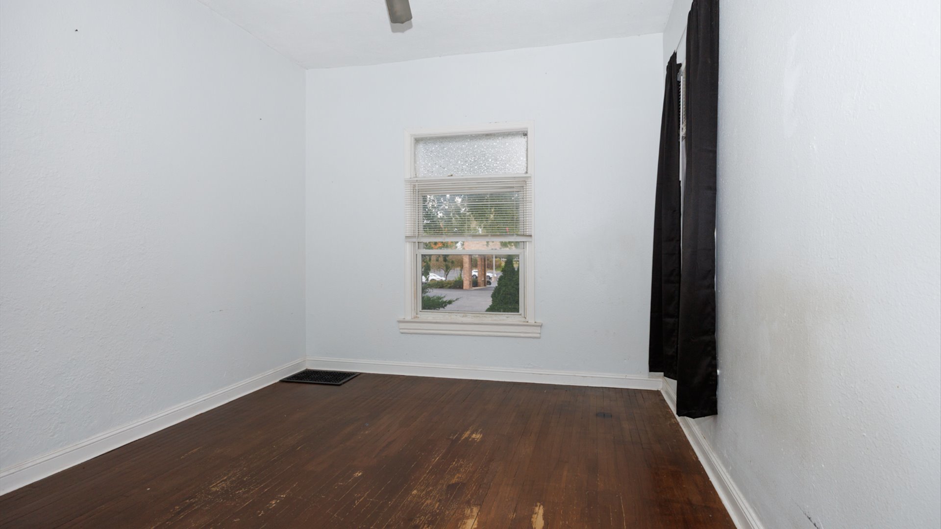 802 South Madison Street Bloomington, IL 61701 - Photo 13 of 33