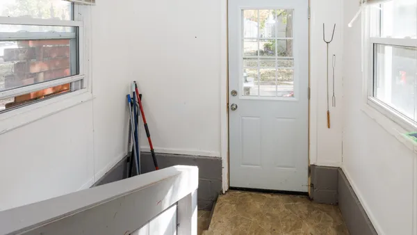 $127,500 | 802 South Madison Street, Bloomington, IL 61701