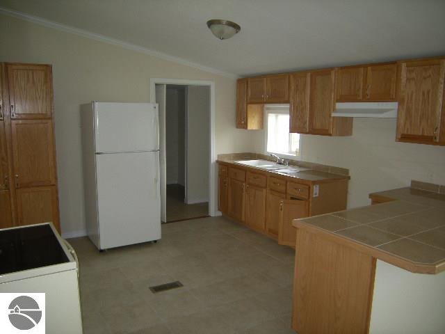 1369 East Duck Lake Road Grawn, MI 49637 - Photo 9 of 16 1745758-8.JPG