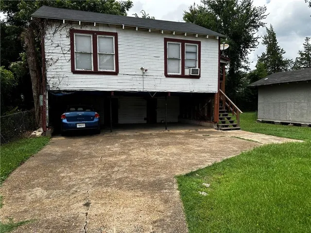 $650 | 2112 1/2 Hill Street, Alexandria, LA 71301