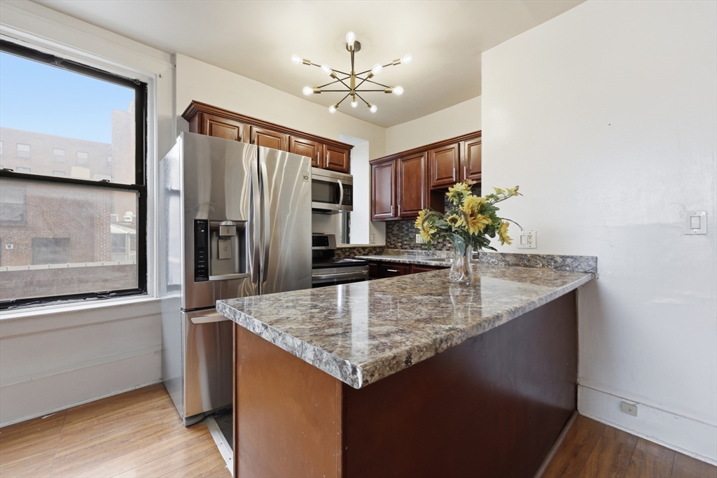 140 Chestnut Street, Unit 319 Springfield, MA 01103 - Photo 18 of 39