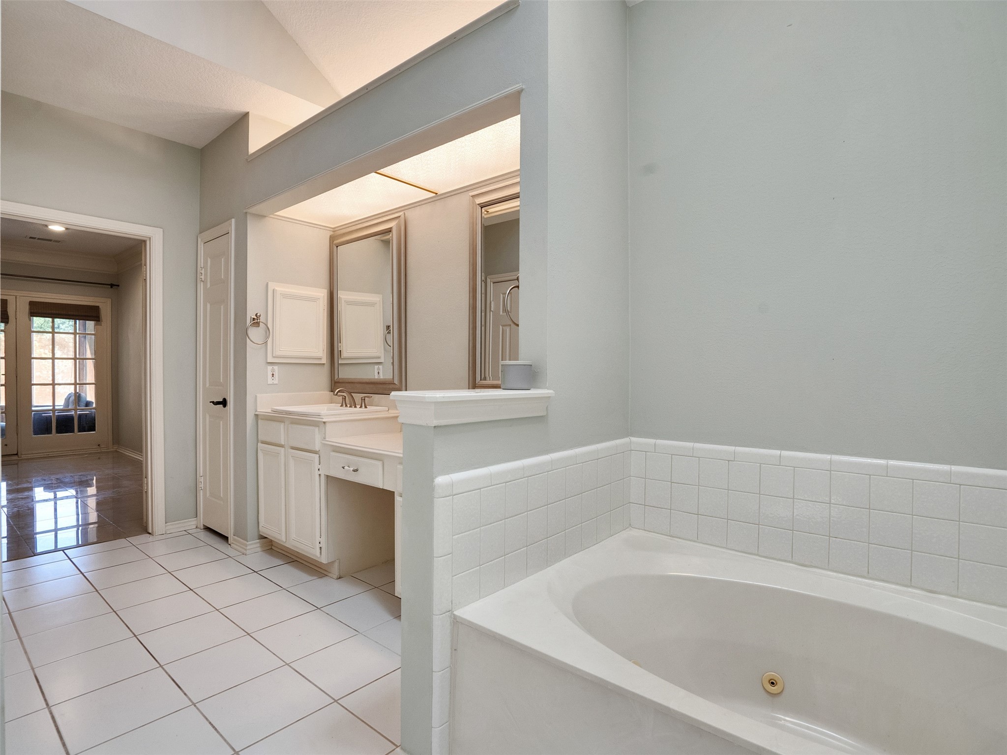 16735 Manningtree Lane Spring, TX 77379 - Photo 30 of 47 built in vanity space