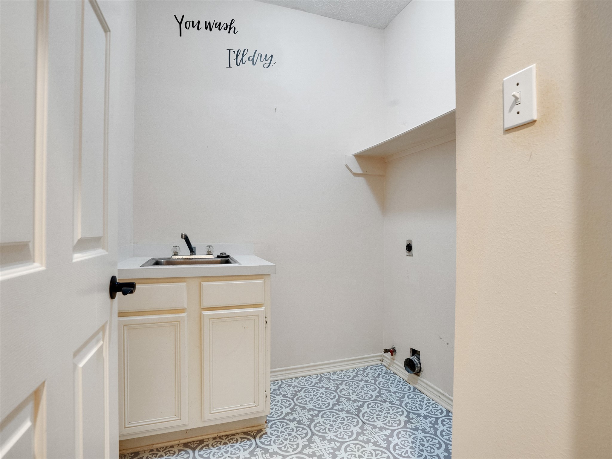 16735 Manningtree Lane Spring, TX 77379 - Photo 31 of 47 utility room main floor