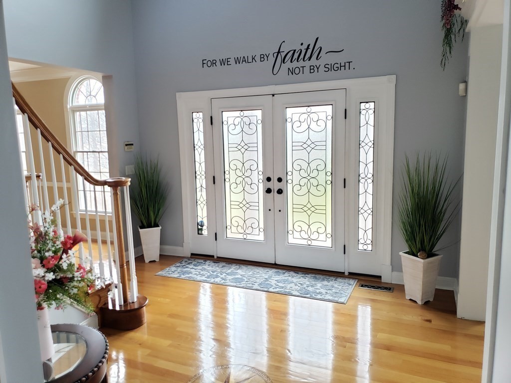 28 Greenwood Road Hopkinton, MA 01748 - Photo 2 of 42 Gallery Image 2