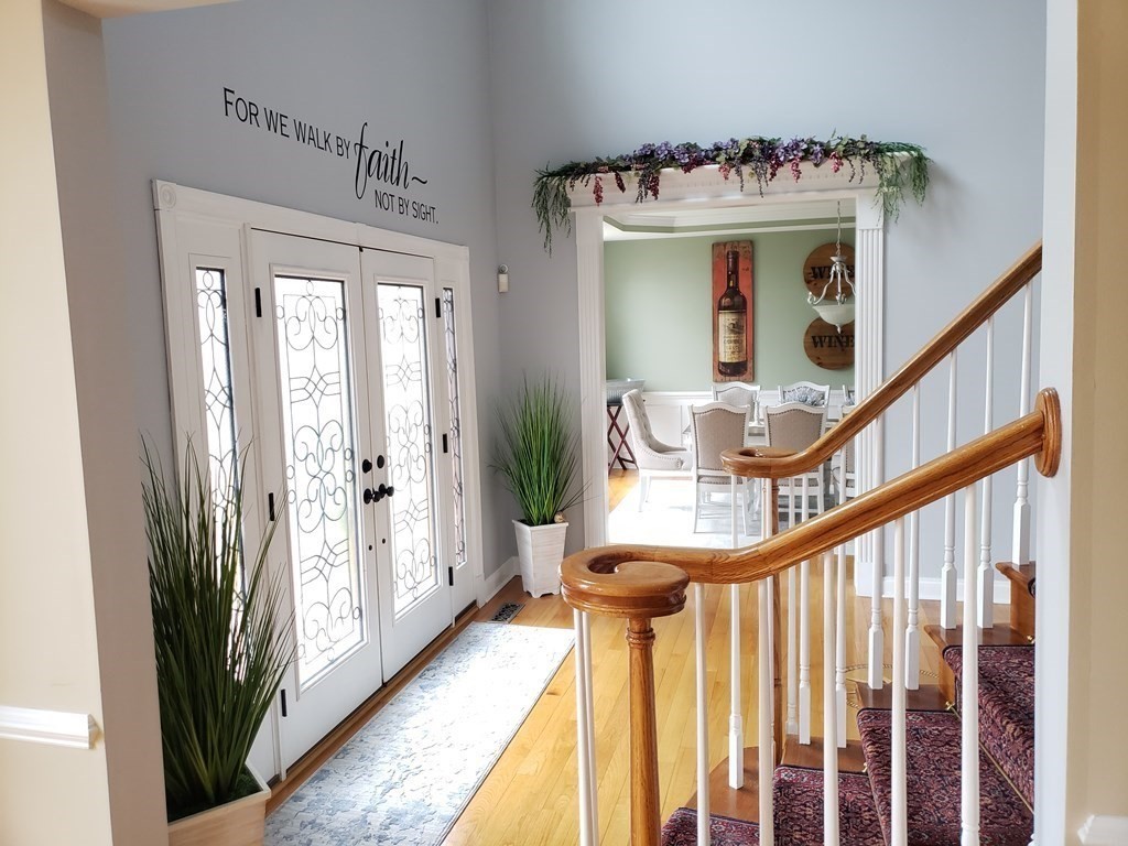 28 Greenwood Road Hopkinton, MA 01748 - Photo 4 of 42 Gallery Image 4