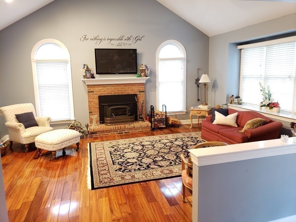 28 Greenwood Road Hopkinton, MA 01748 - Photo 10 of 42 Gallery Image 10