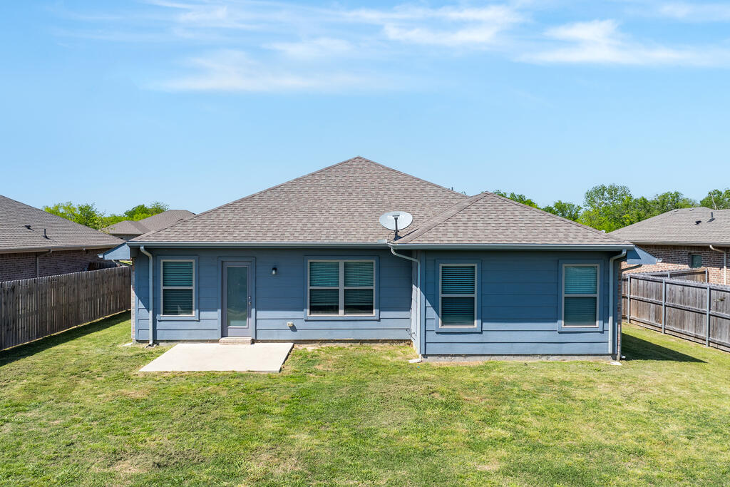 117 Willowbend Loop Mabank, TX 75147 - Photo 24 of 29 Gallery Image 24