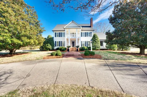 $3,438,000 | 402 Granny White Pike, Brentwood, TN 37027