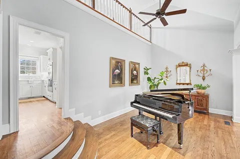 $3,438,000 | 402 Granny White Pike, Brentwood, TN 37027