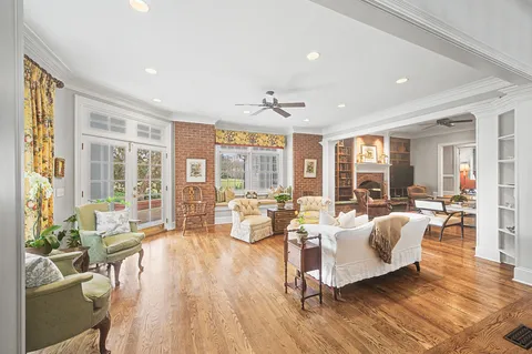 $3,438,000 | 402 Granny White Pike, Brentwood, TN 37027