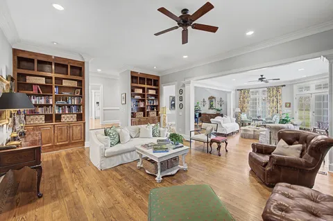 $3,438,000 | 402 Granny White Pike, Brentwood, TN 37027