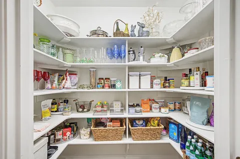 $3,438,000 | 402 Granny White Pike, Brentwood, TN 37027