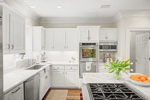 $3,438,000 | 402 Granny White Pike, Brentwood, TN 37027