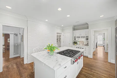 $3,438,000 | 402 Granny White Pike, Brentwood, TN 37027