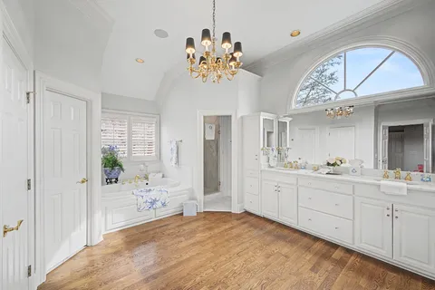 $3,438,000 | 402 Granny White Pike, Brentwood, TN 37027