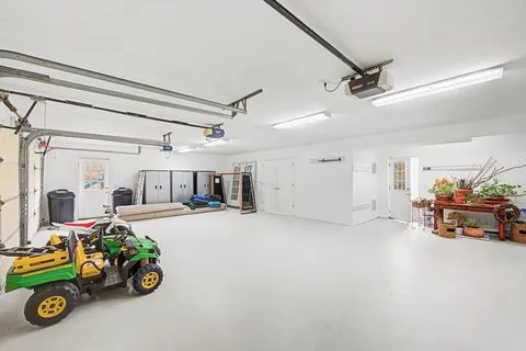 $3,438,000 | 402 Granny White Pike, Brentwood, TN 37027