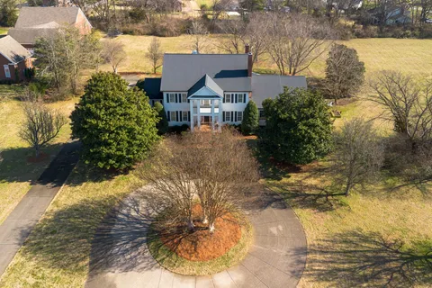 $3,438,000 | 402 Granny White Pike, Brentwood, TN 37027