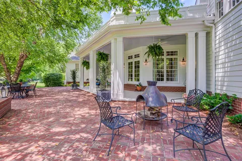 $3,438,000 | 402 Granny White Pike, Brentwood, TN 37027