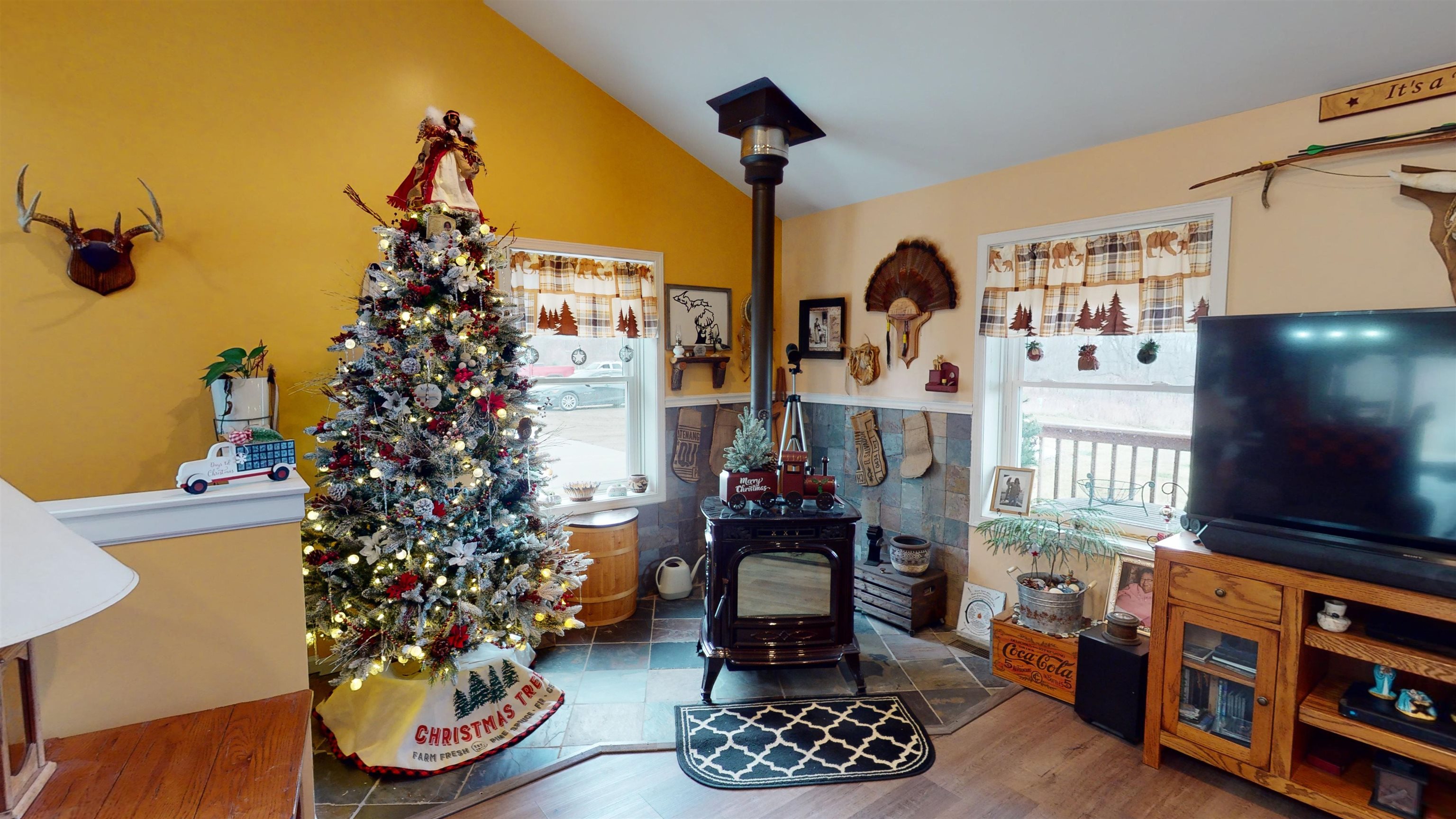 5233 Arbela Road Millington, MI 48746 - Photo 5 of 93 50086716-4.JPG
