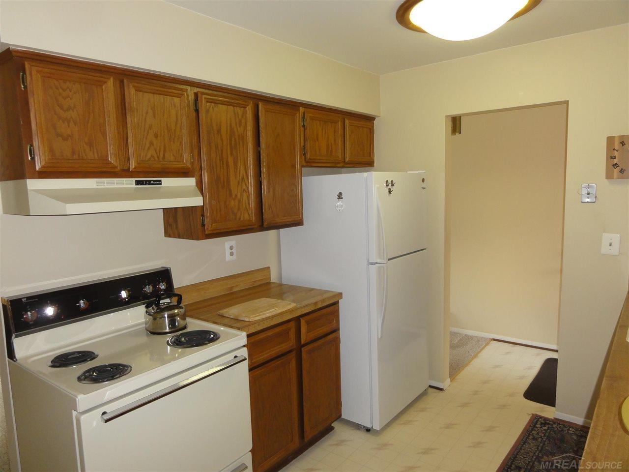14446 East 14 Mile Road Warren, MI 48088 - Photo 8 of 30 50054024-10.JPG