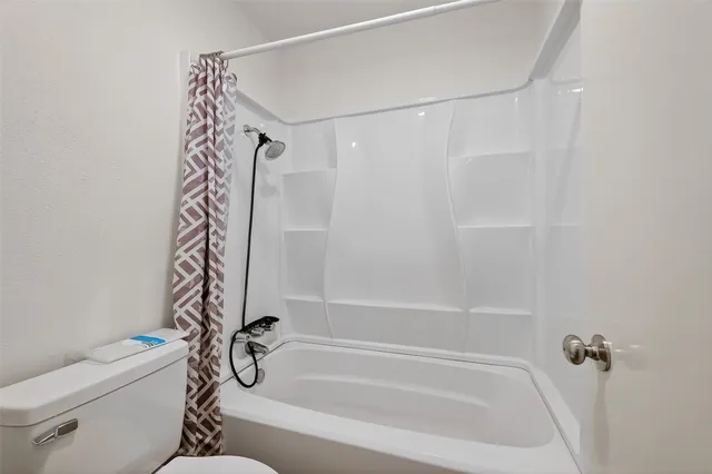 $1,350 | 10555 Turtlewood Court, Unit 511, Houston, TX 77072