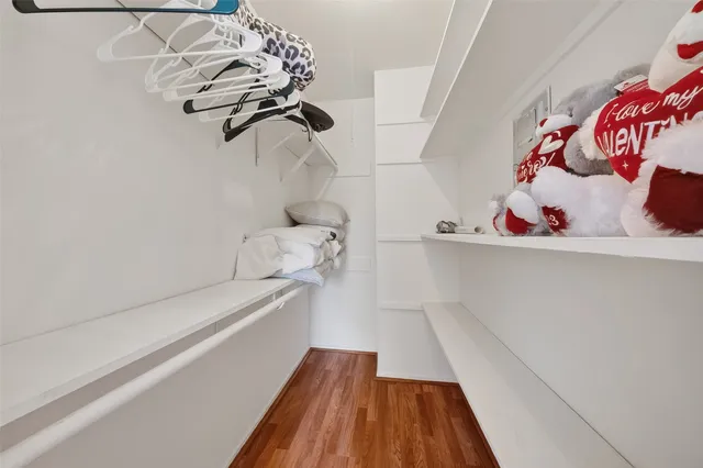 $1,350 | 10555 Turtlewood Court, Unit 511, Houston, TX 77072