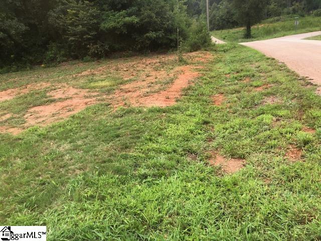 302 South Fairfield Road Greenville, SC 29605 - Photo 3 of 5