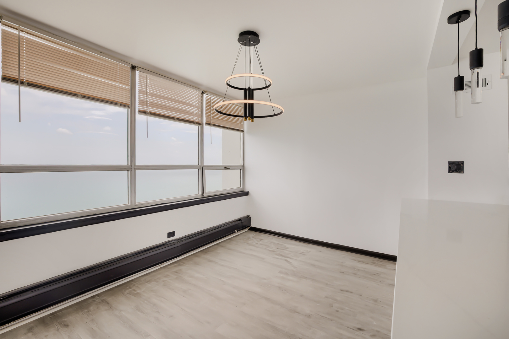 6171 North Sheridan Road, Unit 2311 Chicago, IL 60660 - Photo 6 of 14
