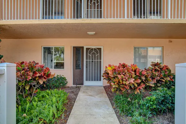 $2,900 | 5952 Regal Glen Drive, Unit 103, Boynton Beach, FL 33437