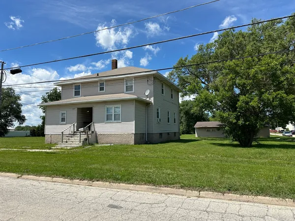 $300,000 | 2405 East Court Street, Kankakee, IL 60901