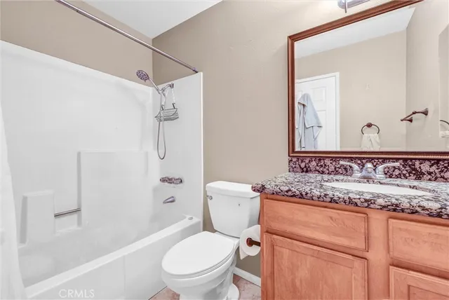 $325,000 | 1315 Massachusetts Avenue, Unit 204, Riverside, CA 92507