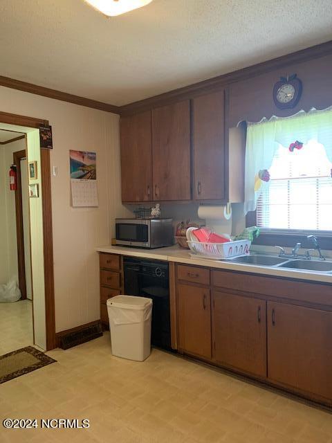 4719 River Road Wilson, NC 27893 - Photo 5 of 18 Kitchen