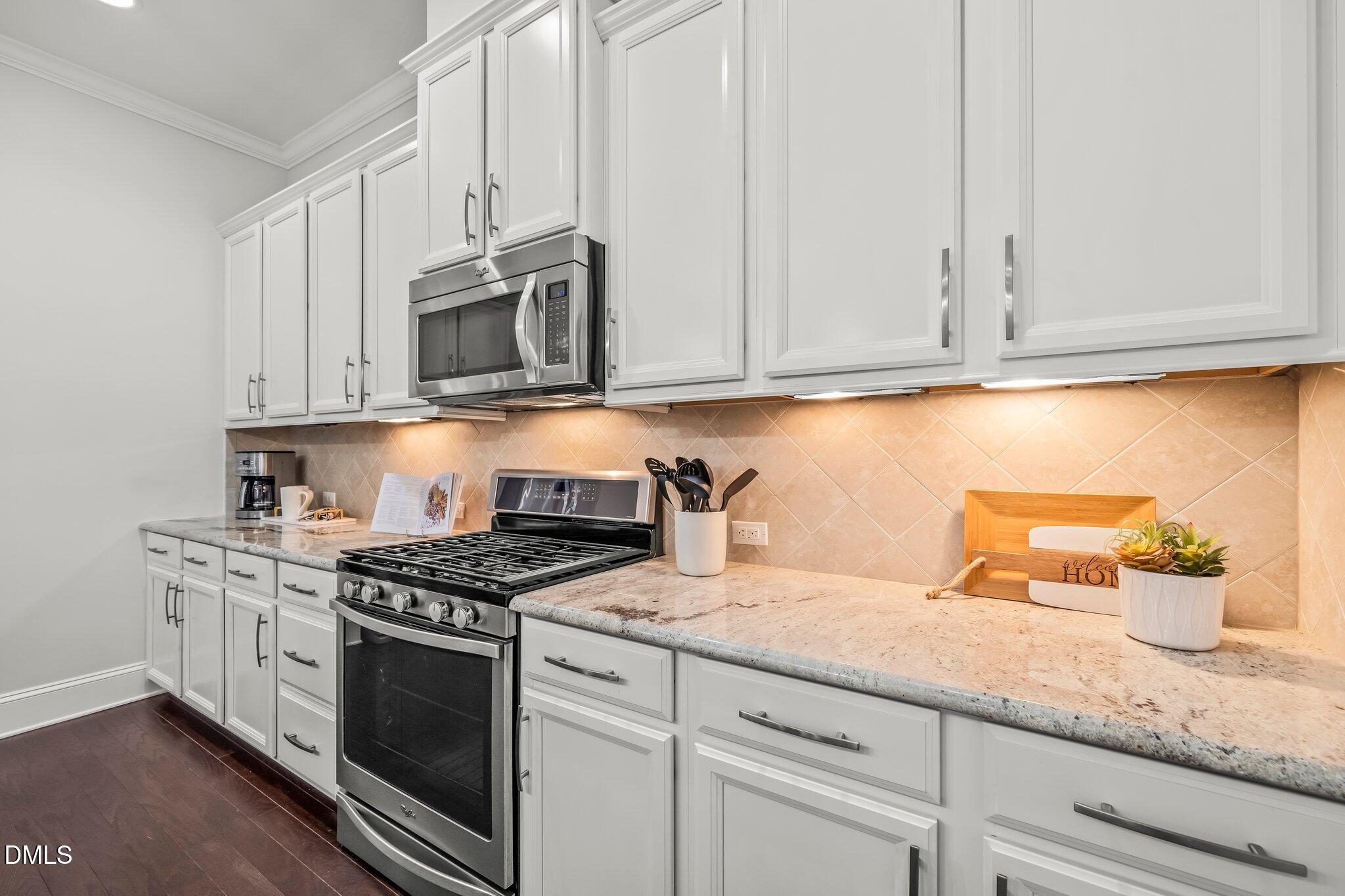 3604 Julia Lane Raleigh, NC 27609 - Photo 12 of 41 13-web-or-mls-DSC06495