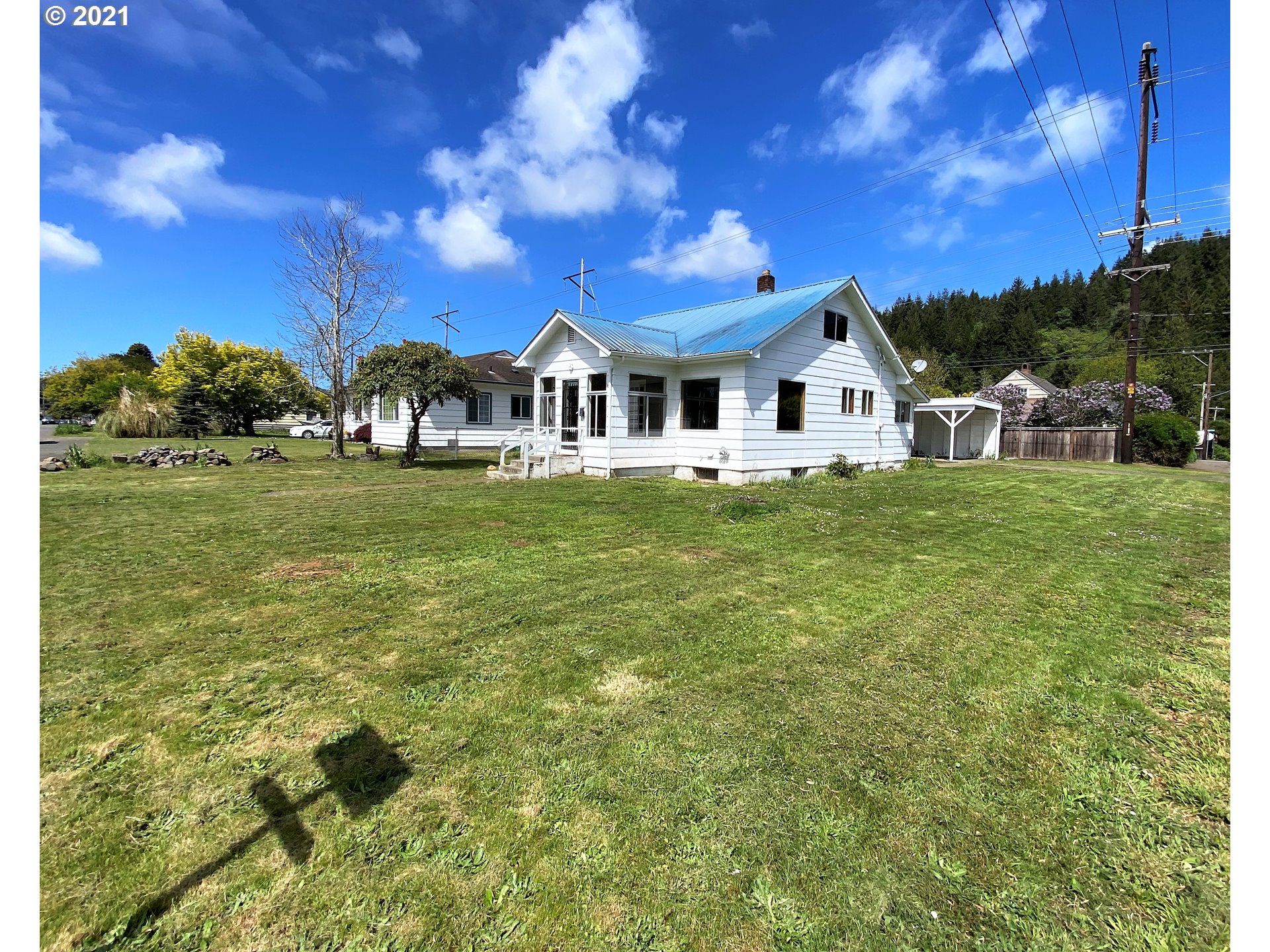 1807 Fir Avenue Reedsport, OR 97467 - Photo 1 of 25 Gallery Image 1