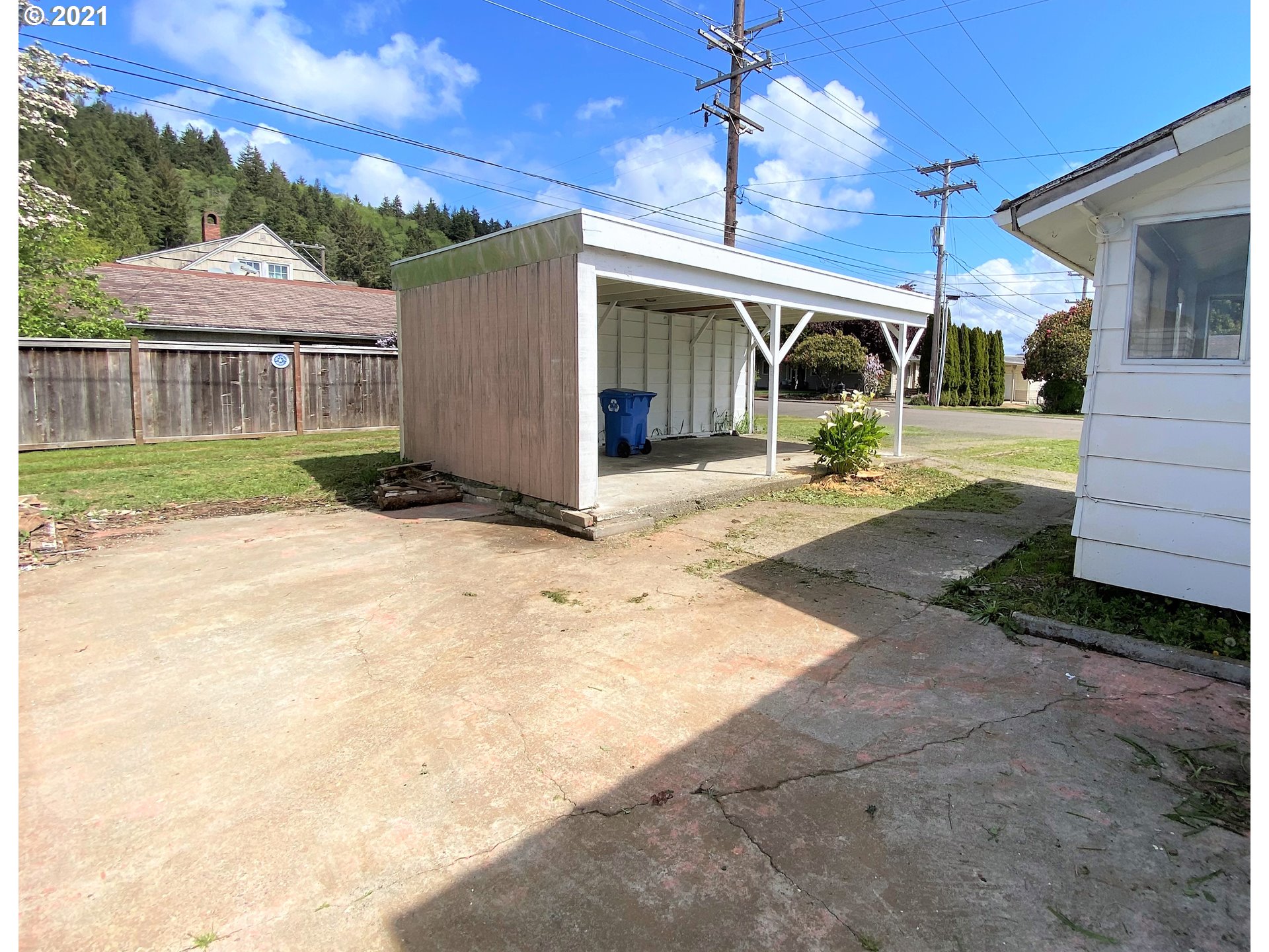 1807 Fir Avenue Reedsport, OR 97467 - Photo 3 of 25 Gallery Image 3