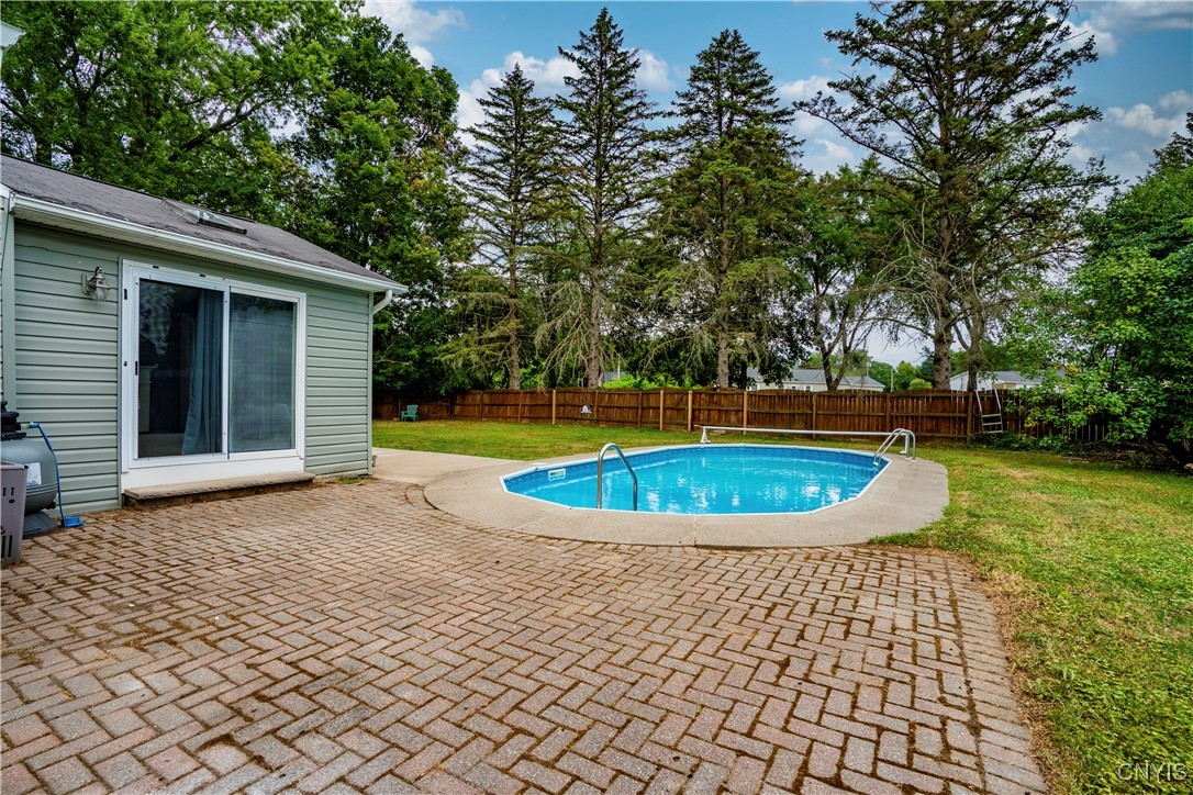 5039 Briarledge Road Syracuse, NY 13212 - Photo 16 of 43