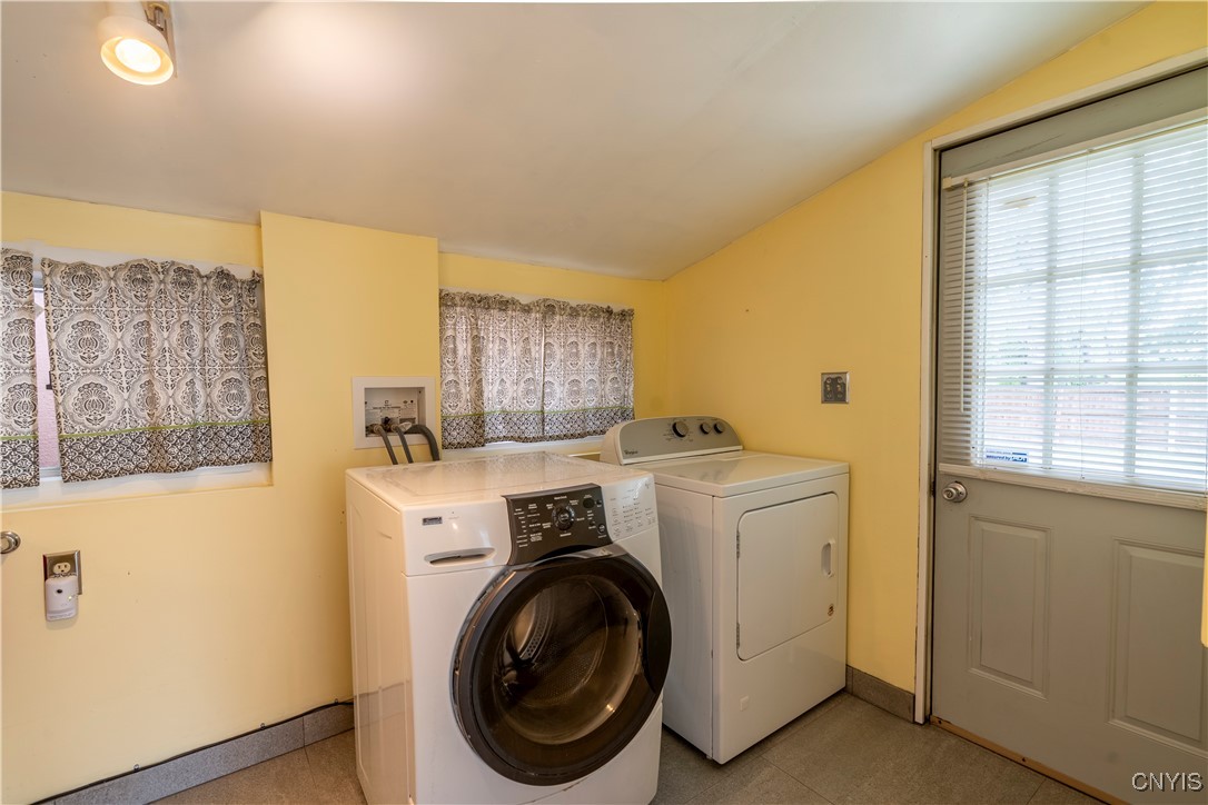 5039 Briarledge Road Syracuse, NY 13212 - Photo 19 of 43