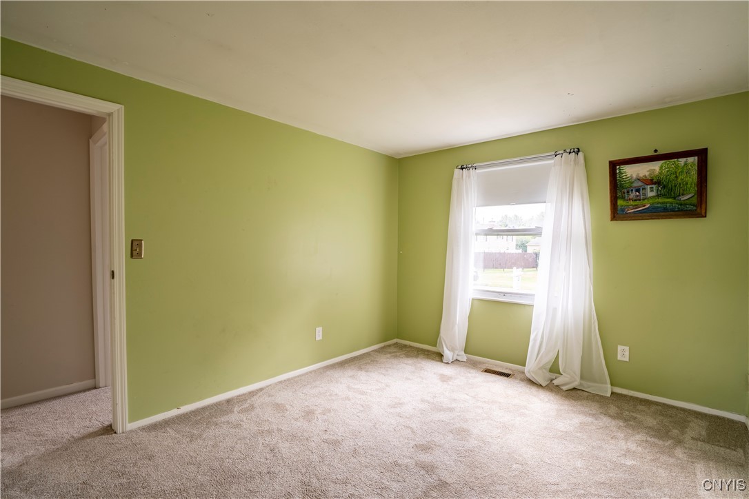 5039 Briarledge Road Syracuse, NY 13212 - Photo 27 of 43