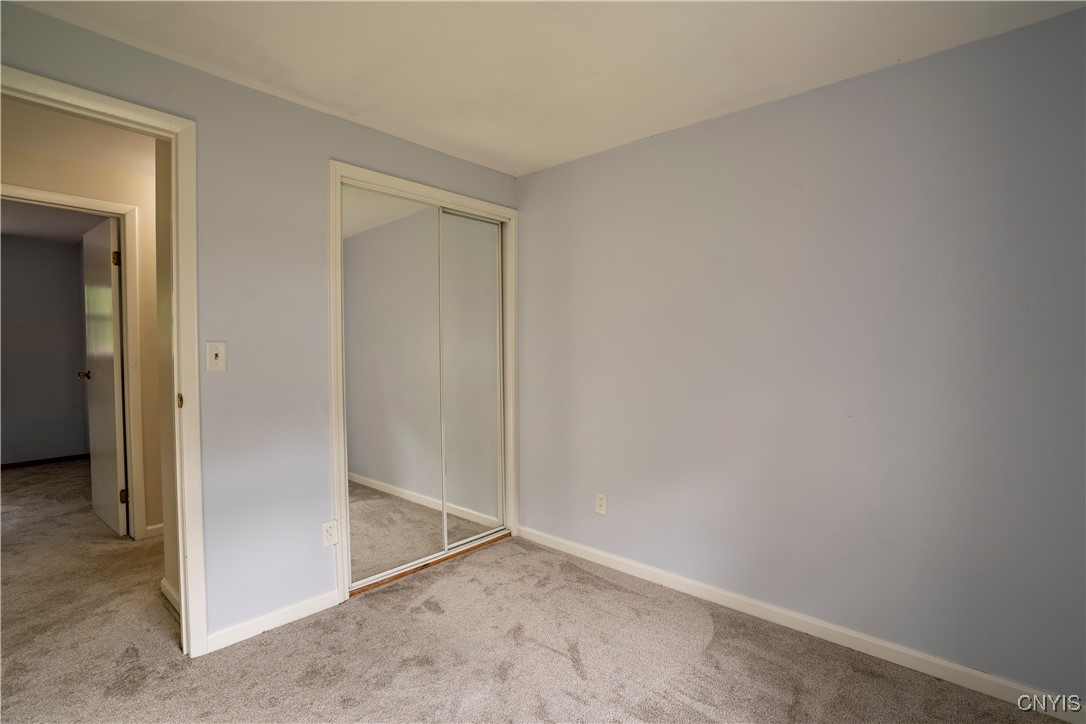 5039 Briarledge Road Syracuse, NY 13212 - Photo 30 of 43