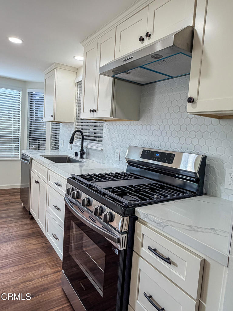 801 North M Street Oxnard, CA 93030 - Photo 5 of 15